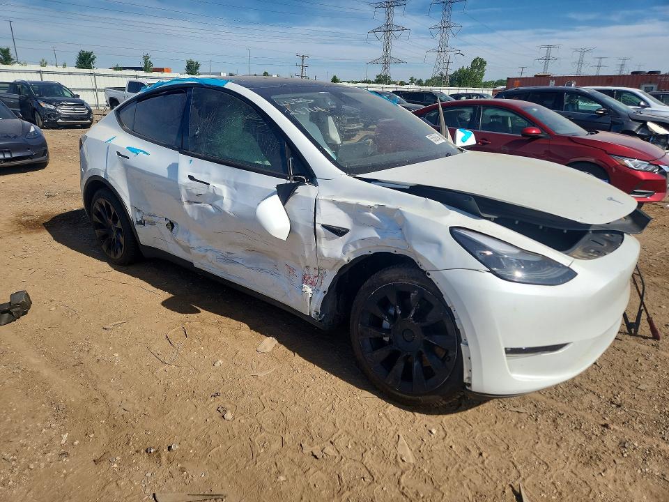 55586946 :رقم المزاد ، 7SAYGAEE1PF643559 vin ، 2023 Tesla Model Y مزاد بيع