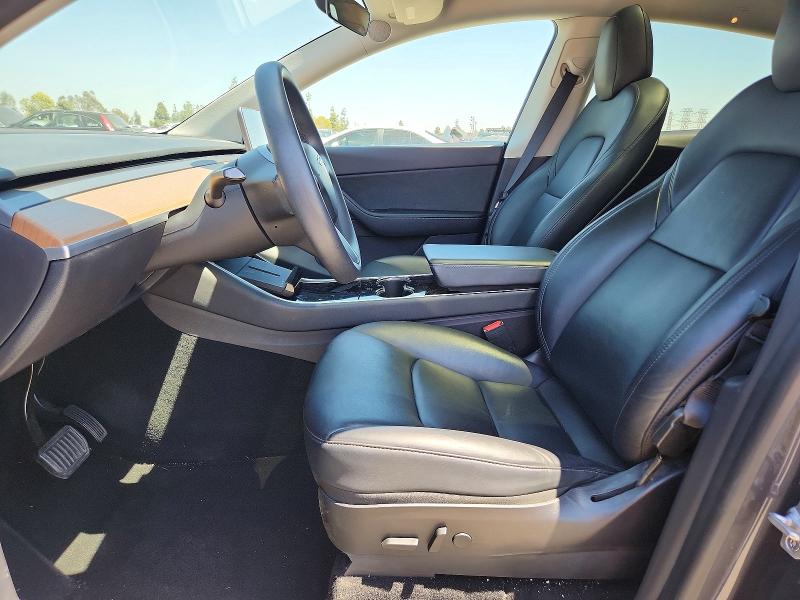 57562516 :رقم المزاد ، 5YJYGDEFXLF004761 vin ، 2020 Tesla Model Y مزاد بيع