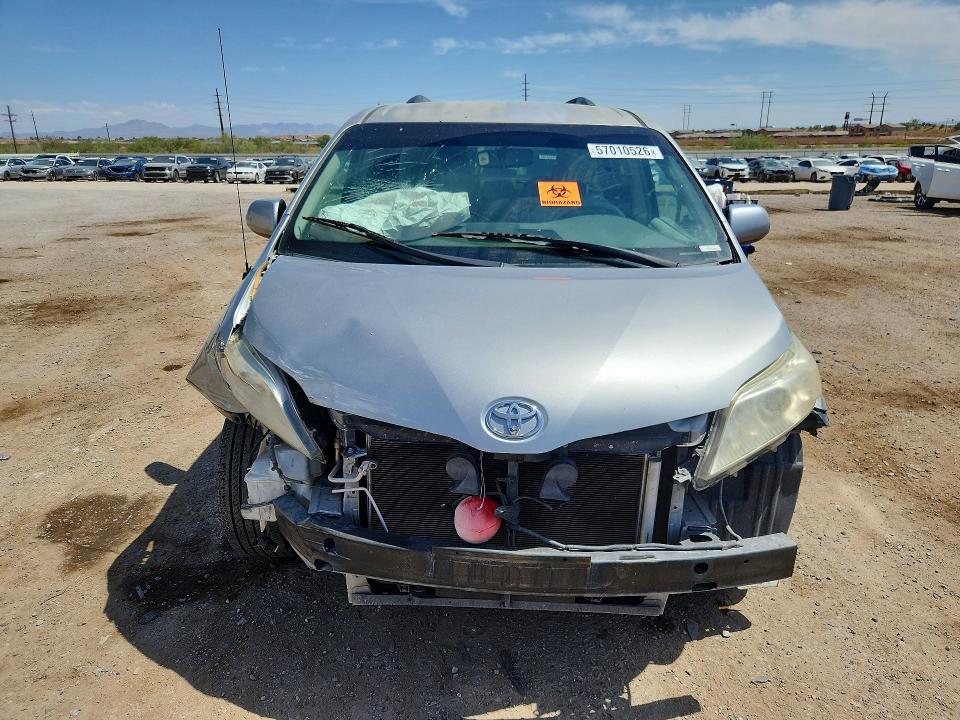 Продажа на аукционе авто 2013 Toyota Sienna, vin: 5TDKK3DC5DS378939, номер лота: 57010526