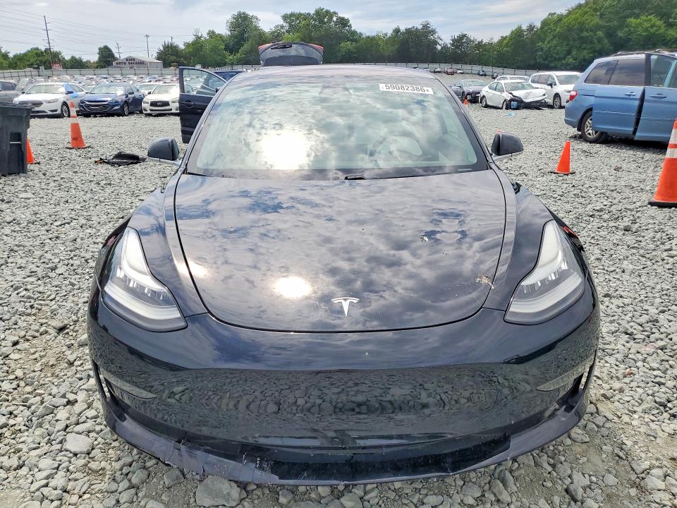 59082386 :رقم المزاد ، 5YJ3E1EB9JF170066 vin ، 2018 Tesla Model 3 مزاد بيع