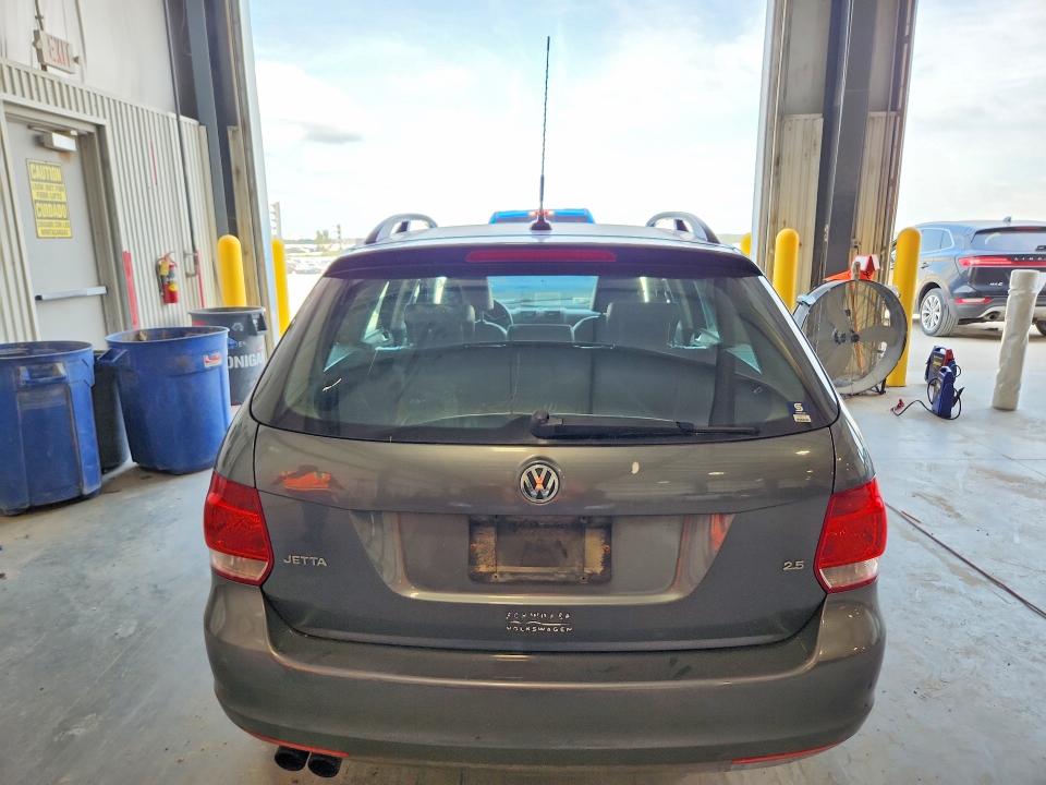 58062196 :رقم المزاد ، 3VWPM71K59M282753 vin ، 2009 Volkswagen Jetta مزاد بيع