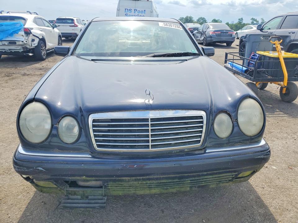 58301266 :رقم المزاد ، WDBJF25F3WA581880 vin ، 1998 Mercedes-benz E مزاد بيع