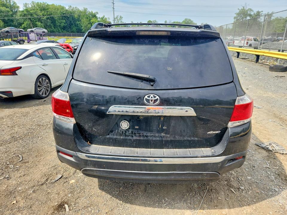 59139476 :رقم المزاد ، 5TDDK3EH1BS077035 vin ، 2011 Toyota Highlander مزاد بيع