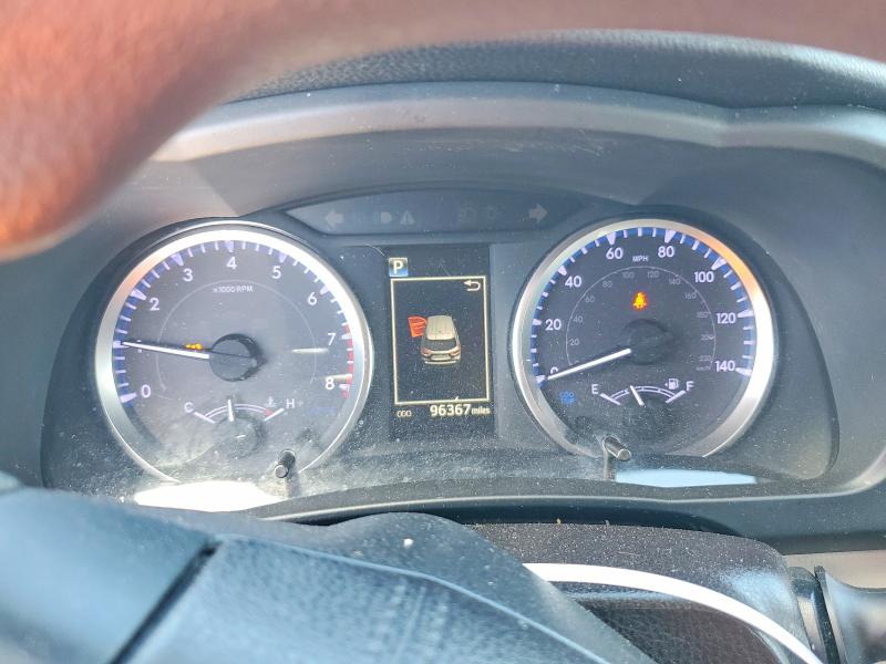 56758096 :رقم المزاد ، 5TDBZRFH5KS967901 vin ، 2019 Toyota Highlander مزاد بيع