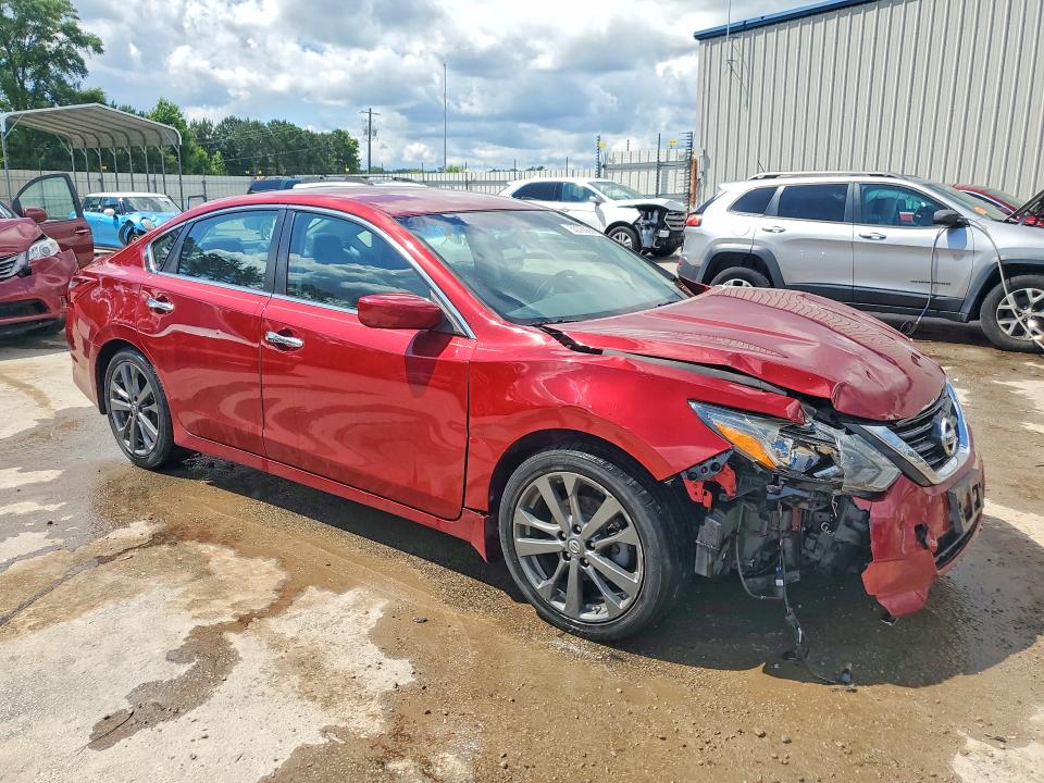 2018 Nissan Altima მანქანა იყიდება აუქციონზე, vin: 1N4AL3AP4JC264028, აუქციონის ნომერი: 55728666
