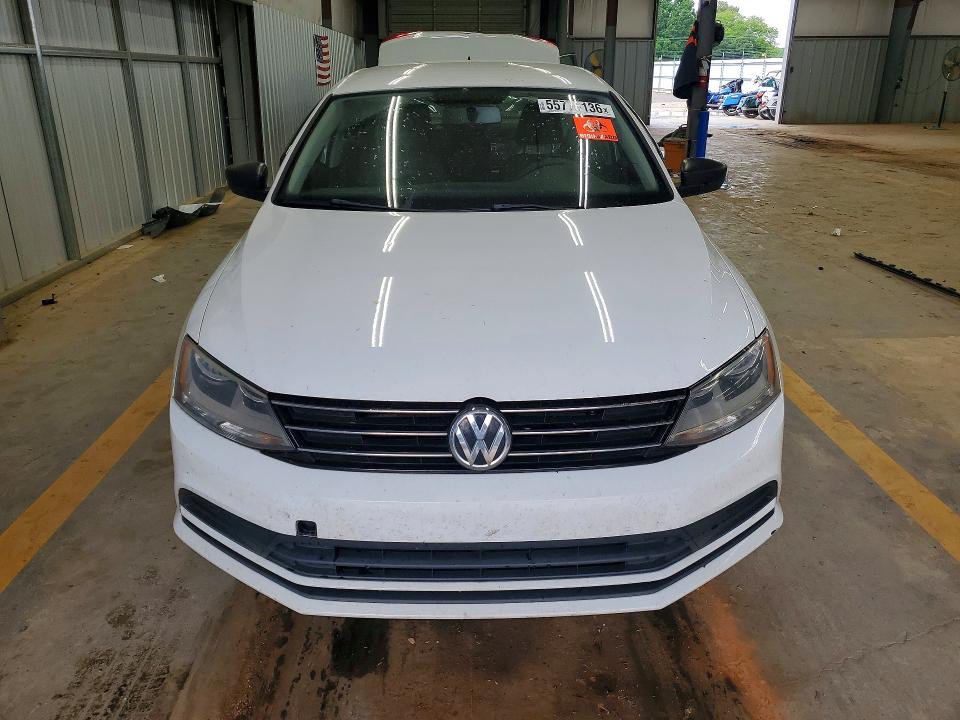 55776136 :رقم المزاد ، 3VWLA7AJXFM341161 vin ، 2015 Volkswagen Jetta مزاد بيع