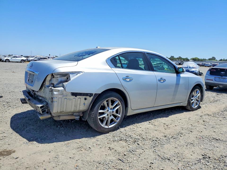 58786996 :رقم المزاد ، 1N4AA5AP3AC812084 vin ، 2010 Nissan Maxima مزاد بيع