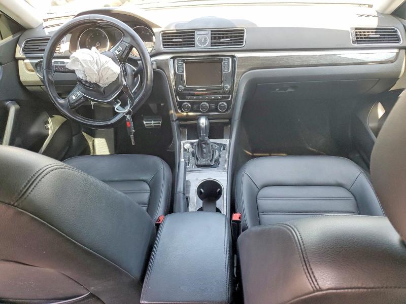 2017 Volkswagen Passat მანქანა იყიდება აუქციონზე, vin: 1VWCT7A35HC073846, აუქციონის ნომერი: 57962776