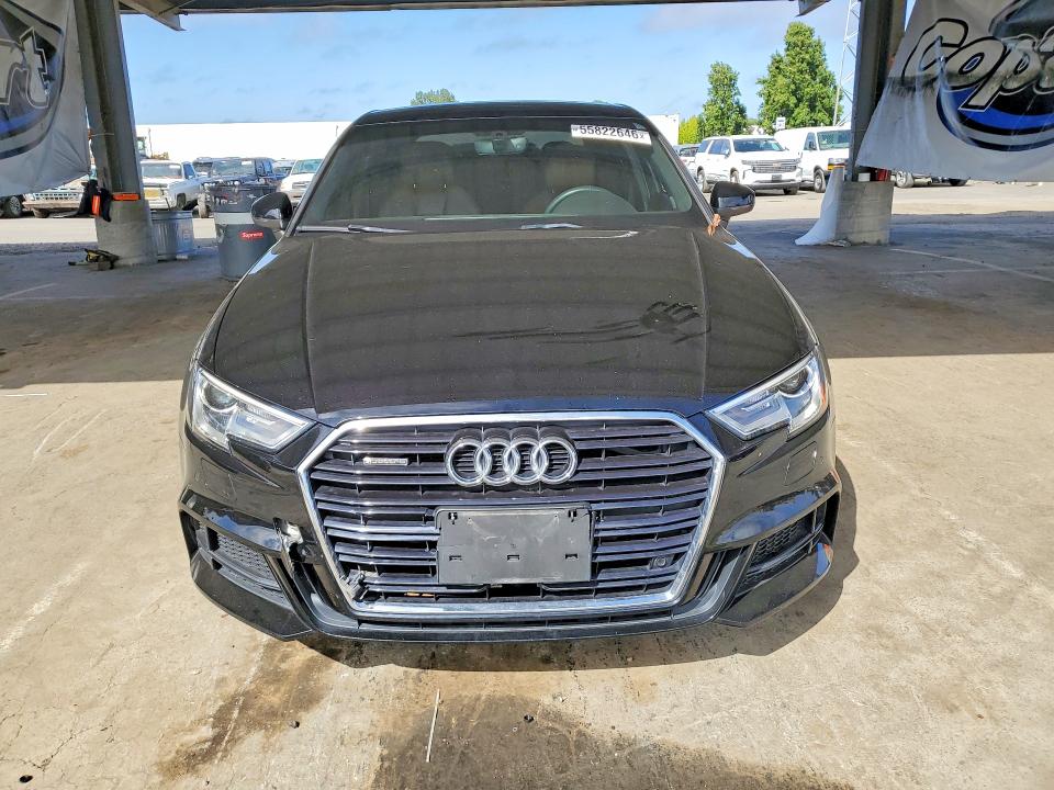 Продажа на аукционе авто 2018 Audi A3, vin: WAUJ8GFF6J1039038, номер лота: 55822646