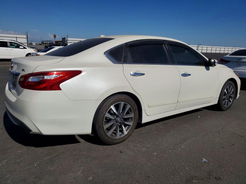 55373266 :رقم المزاد ، 1N4AL3AP2HC143038 vin ، 2017 Nissan Altima مزاد بيع