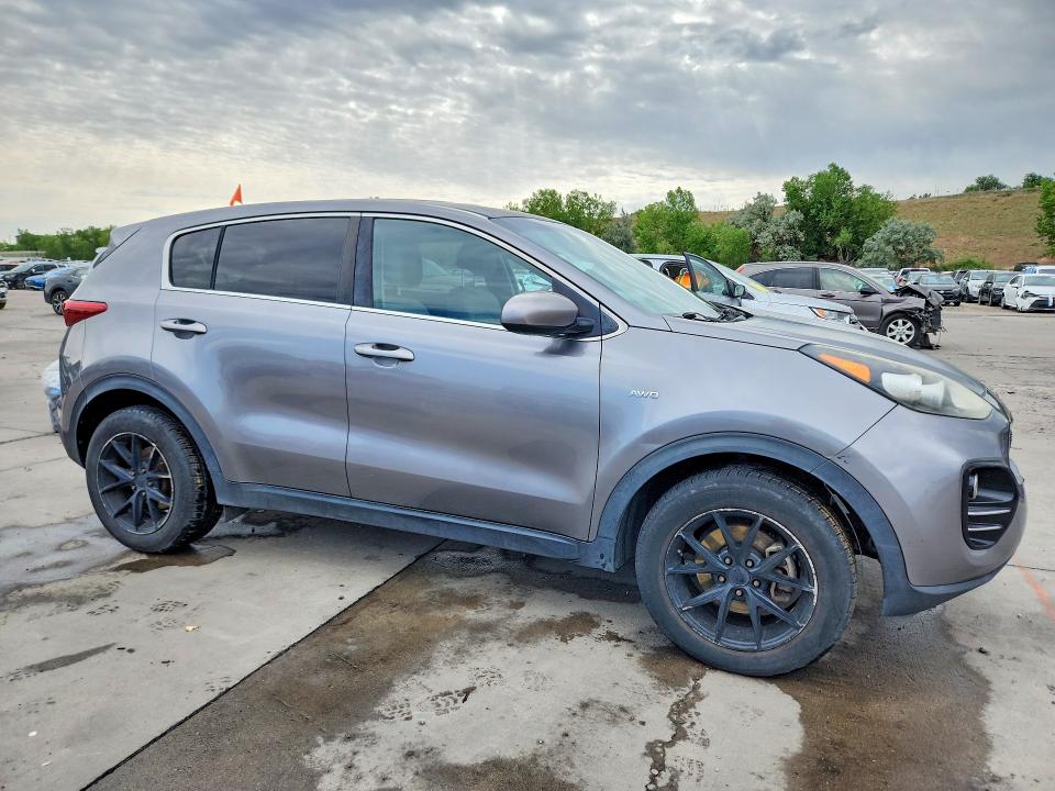 58273376 :رقم المزاد ، KNDPMCAC0H7145250 vin ، 2017 Kia Sportage مزاد بيع