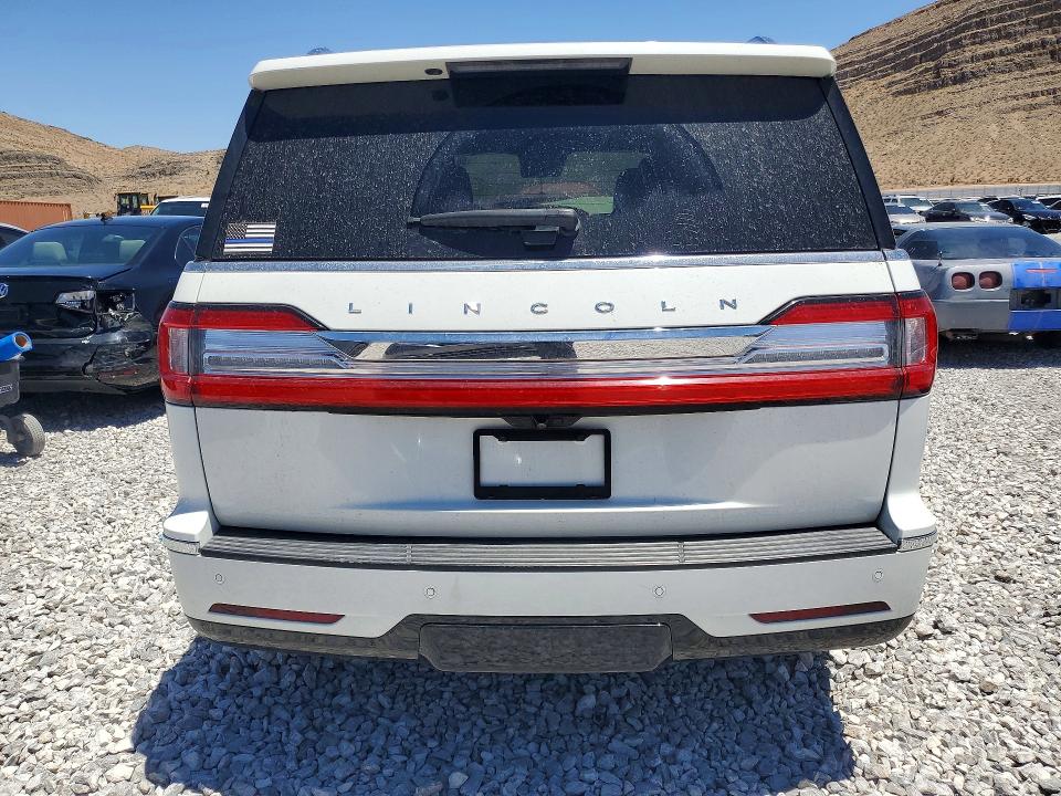 56167436 :رقم المزاد ، 5LMJJ2LT8LEL14174 vin ، 2020 Lincoln Navigator مزاد بيع