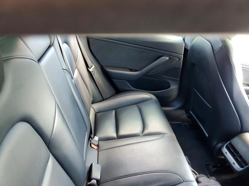 57352346 :رقم المزاد ، 5YJ3E1EA9JF095361 vin ، 2018 Tesla Model 3 مزاد بيع