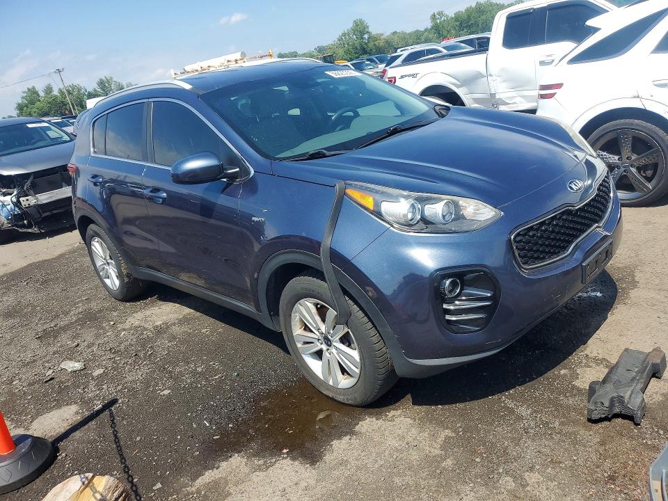 56823356 :رقم المزاد ، KNDPMCAC1H7200028 vin ، 2017 Kia Sportage مزاد بيع