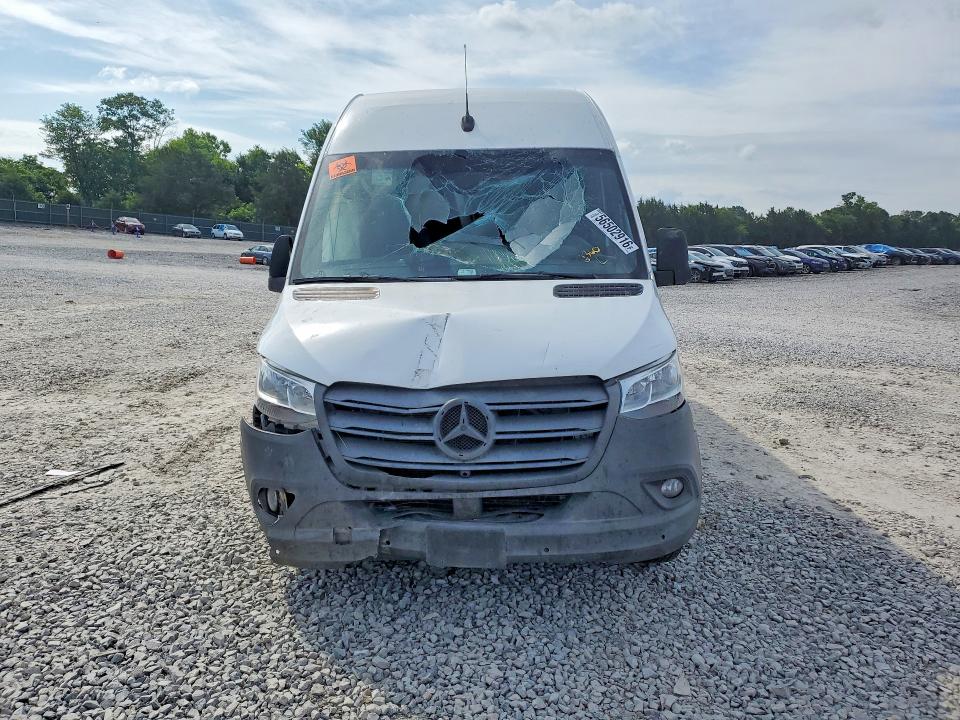 56502916 :رقم المزاد ، W1Y4DDHY3NT087580 vin ، 2022 Mercedes-benz Sprinter مزاد بيع