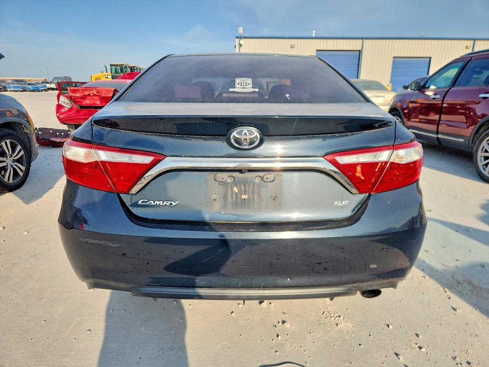 2017 Toyota Camry მანქანა იყიდება აუქციონზე, vin: 4T1BF1FK4HU400262, აუქციონის ნომერი: 57940286