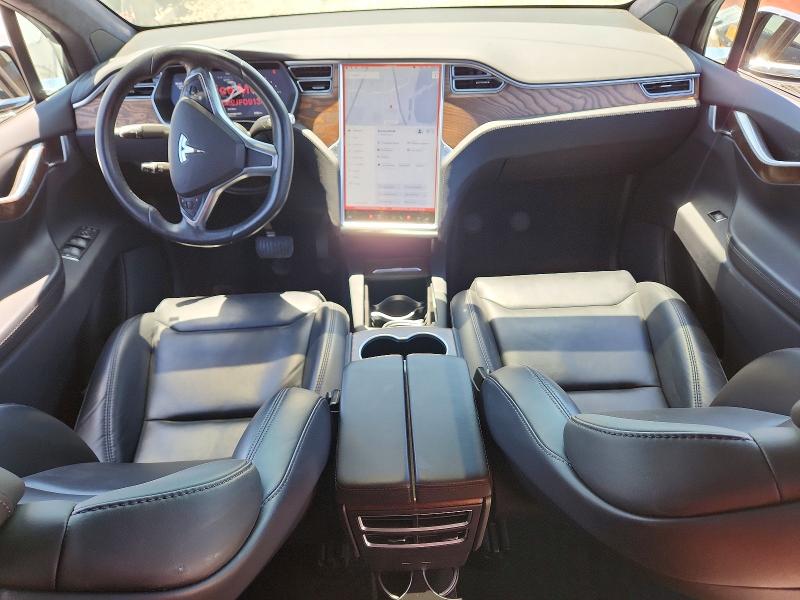 58939126 :رقم المزاد ، 5YJXCBE22JF091383 vin ، 2018 Tesla Model X مزاد بيع