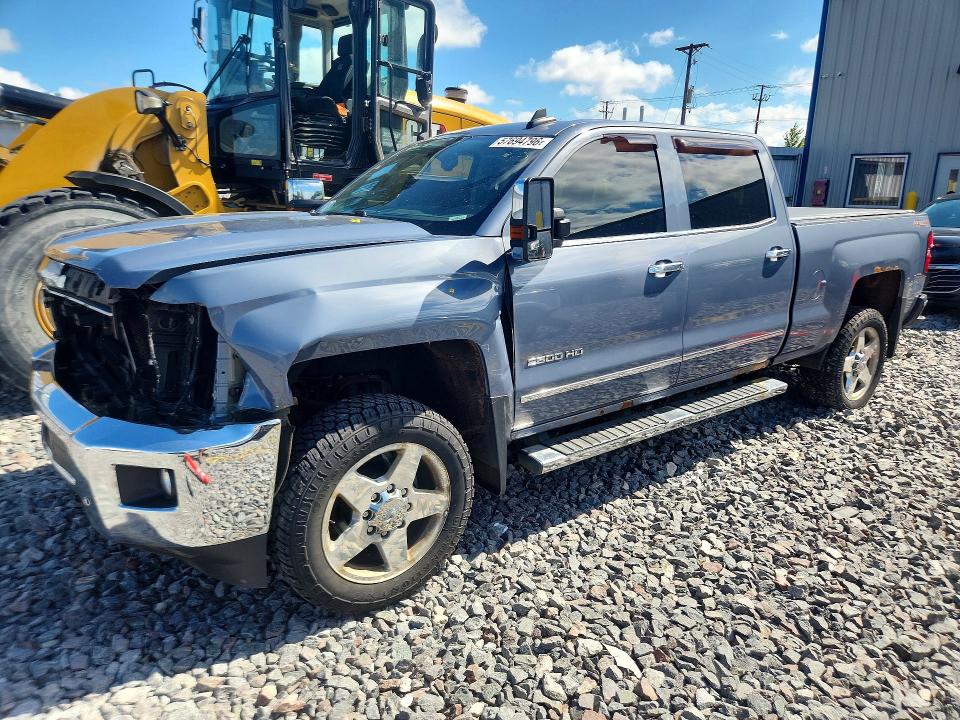 57694796 :رقم المزاد ، 1GC1KWEG1FF617971 vin ، 2015 Chevrolet Silverado مزاد بيع