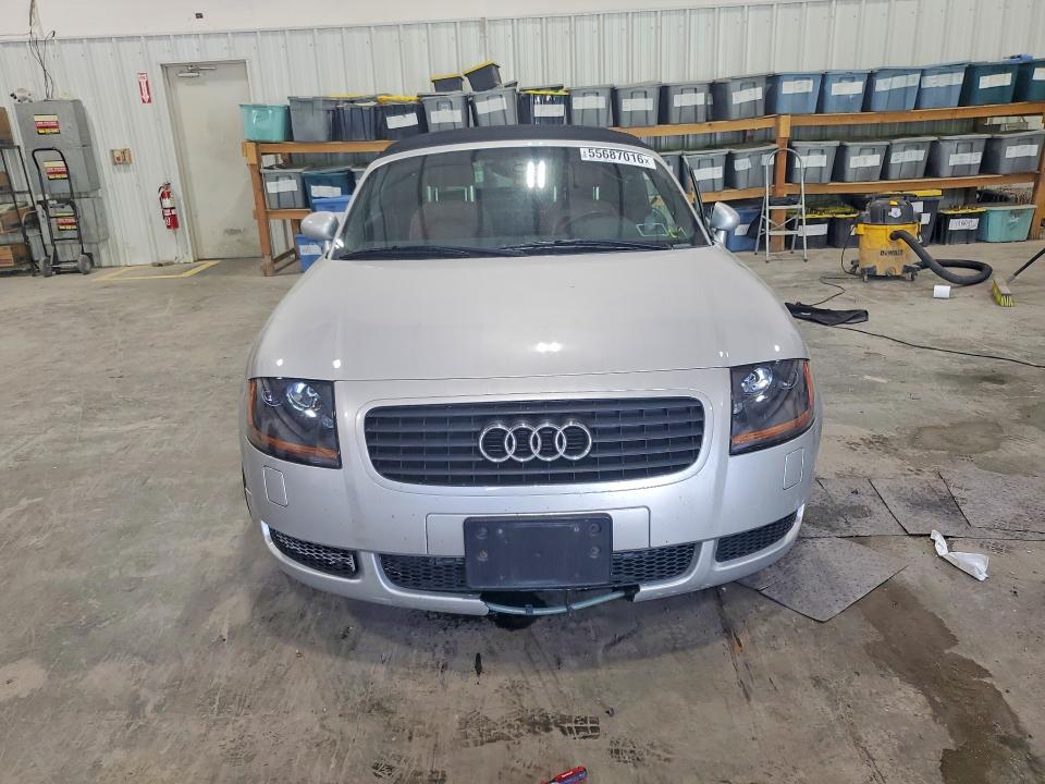 2002 Audi Tt მანქანა იყიდება აუქციონზე, vin: TRUTX28N721009513, აუქციონის ნომერი: 55687016