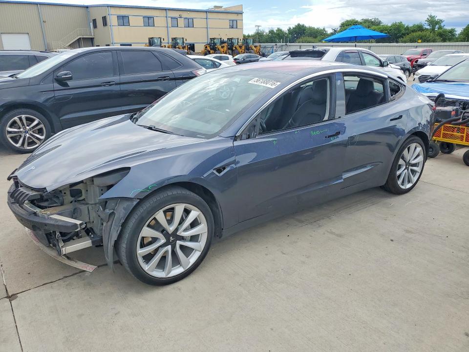 56188016 :رقم المزاد ، 5YJ3E1EA3JF005959 vin ، 2018 Tesla Model 3 مزاد بيع