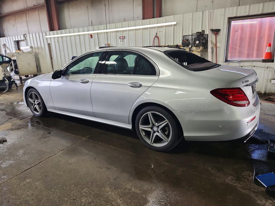 57353926 :رقم المزاد ، WDDZF4KB6HA084882 vin ، 2017 Mercedes-benz E مزاد بيع