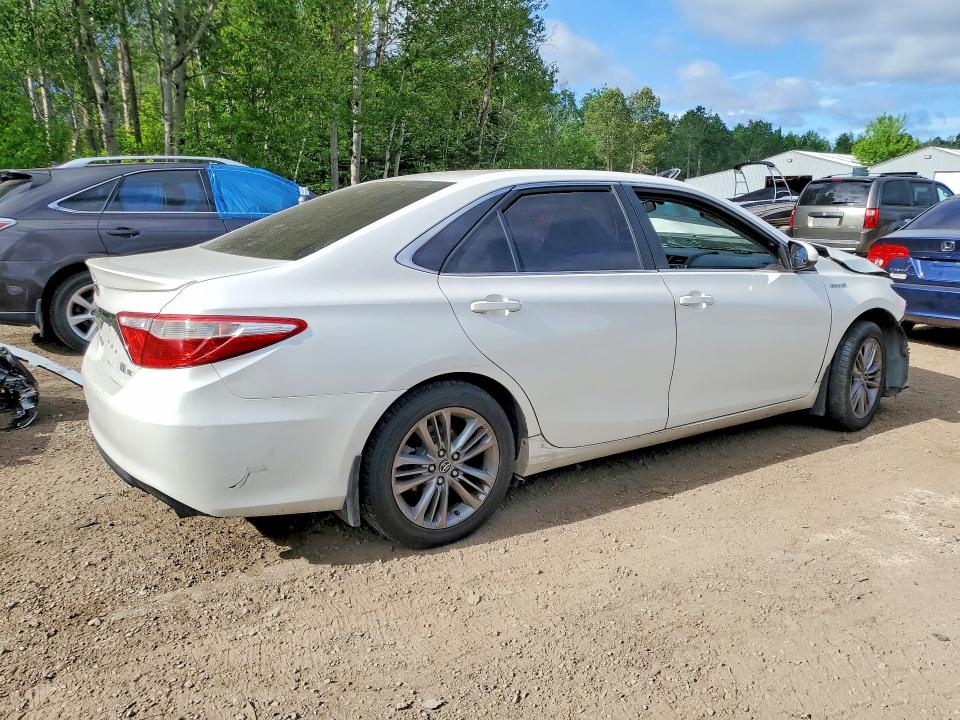 2015 Toyota Camry Hybrid მანქანა იყიდება აუქციონზე, vin: 4T1BD1FK6FU167133, აუქციონის ნომერი: 57233196