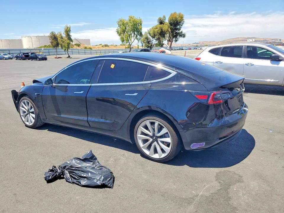 Продажа на аукционе авто 2018 Tesla Model 3, vin: 5YJ3E1EA7JF176052, номер лота: 58957476