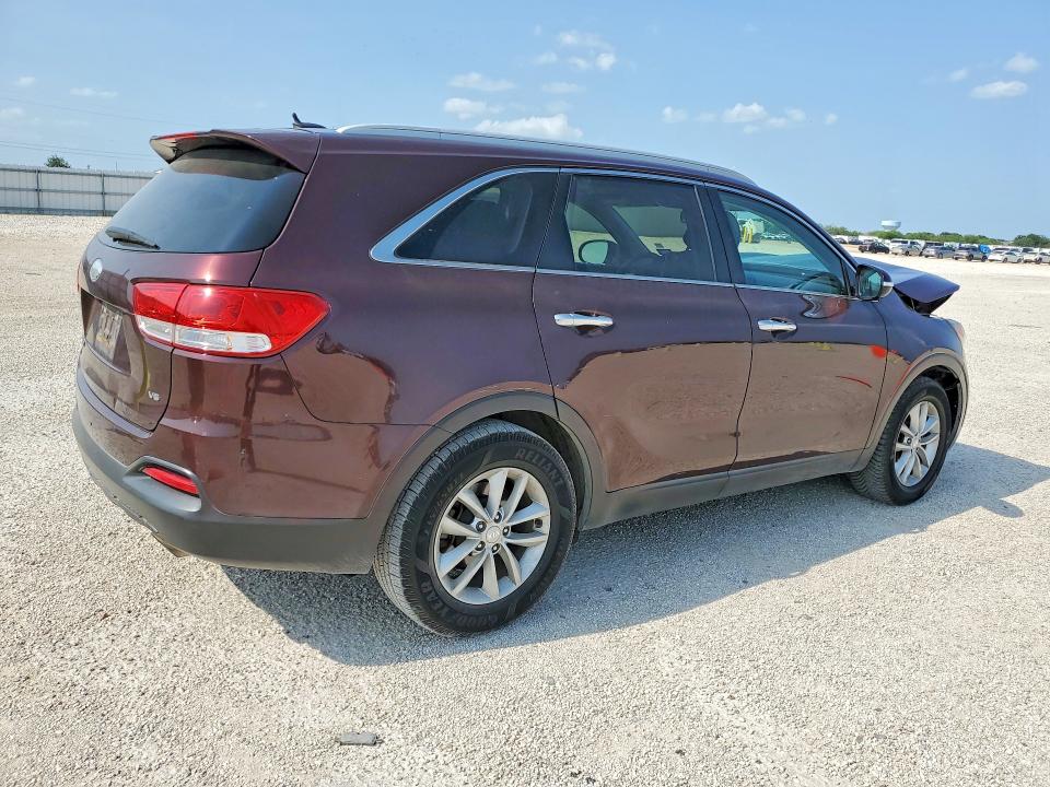 58957266 :رقم المزاد ، 5XYPG4A55JG351770 vin ، 2018 Kia Sorento مزاد بيع