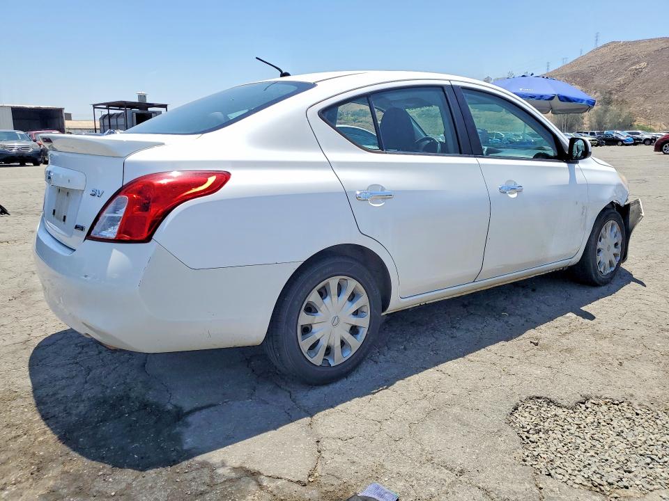 2013 Nissan Versa მანქანა იყიდება აუქციონზე, vin: 3N1CN7AP1DL849830, აუქციონის ნომერი: 55162456
