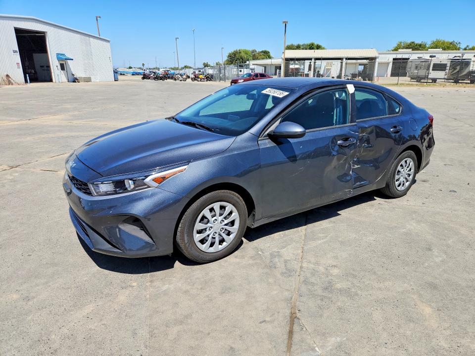 59268186 :رقم المزاد ، 3KPF24AD9PE551171 vin ، 2023 Kia Forte مزاد بيع