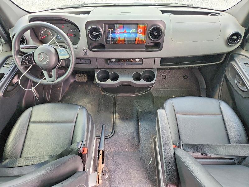 54293316 :رقم المزاد ، W1Y4DBHY6MT049487 vin ، 2021 Mercedes Benz Sprinter مزاد بيع