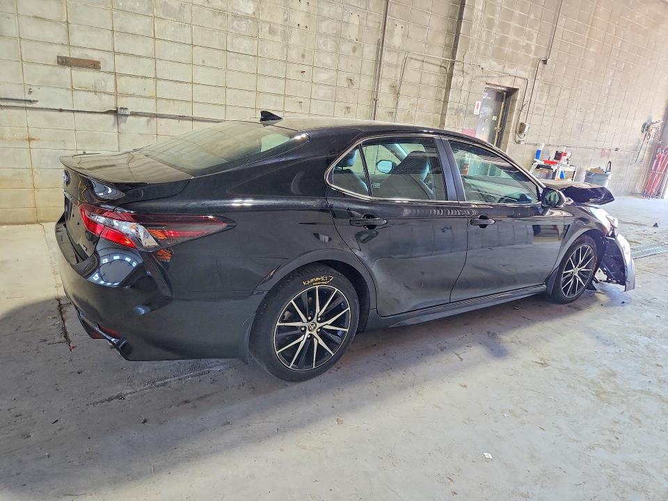 Auction sale of the 2022 Toyota Camry, vin: 4T1T11AK1NU638740, lot number: 56079276