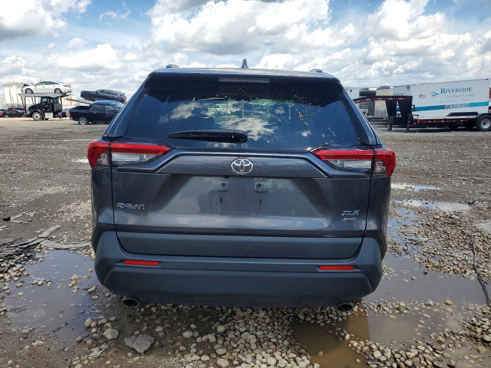 Продажа на аукционе авто 2019 Toyota Rav4, vin: JTMP1RFV3KJ005743, номер лота: 58120376