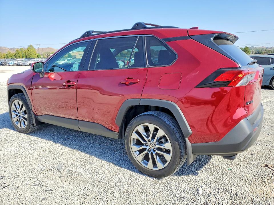56818946 :رقم المزاد ، 2T3C1RFV2MW150730 vin ، 2021 Toyota Rav4 مزاد بيع