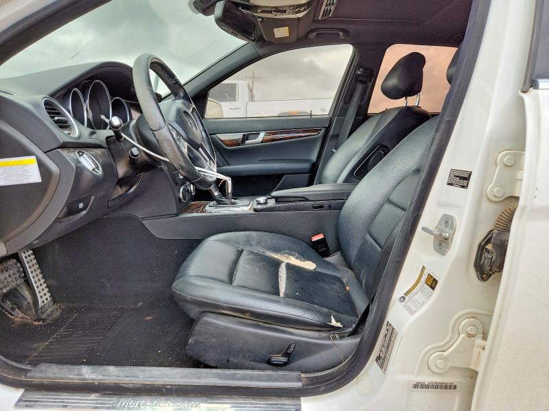 57161366 :رقم المزاد ، WDDGF4HB8ER313199 vin ، 2014 Mercedes-benz C مزاد بيع