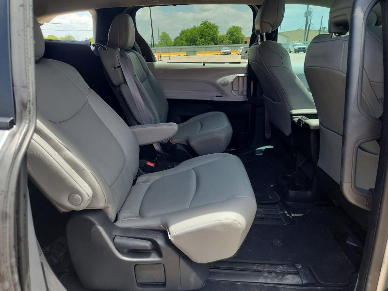 Продаж на аукціоні авто 2025 Toyota Sienna, vin: 5TDJRKEC2SS275684, номер лоту: 58885656