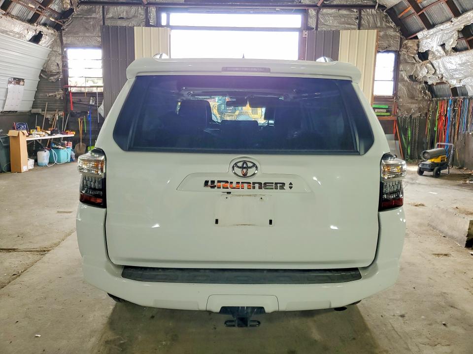 56927196 :رقم المزاد ، JTENU5JR8R6297495 vin ، 2024 Toyota 4runner مزاد بيع