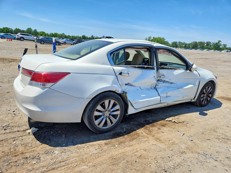 2011 Honda Accord მანქანა იყიდება აუქციონზე, vin: 1HGCP2F75BA074800, აუქციონის ნომერი: 56047386