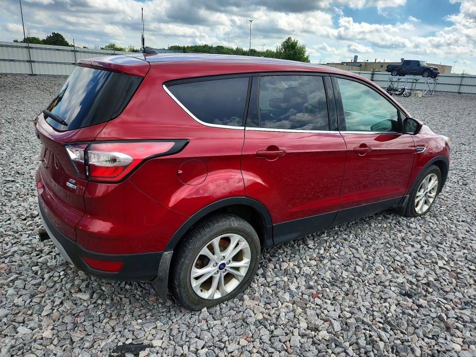 2017 Ford Escape მანქანა იყიდება აუქციონზე, vin: 1FMCU9G96HUC74703, აუქციონის ნომერი: 57317646