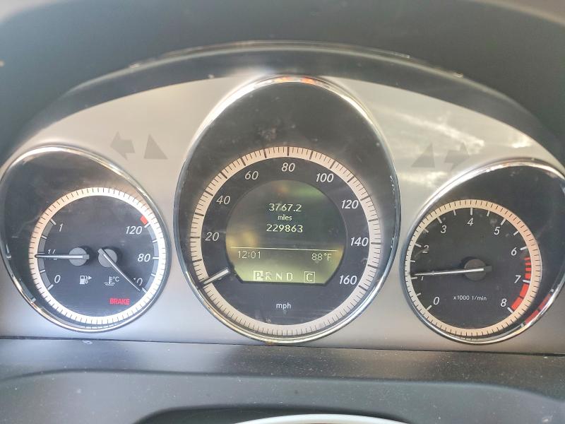 2010 Mercedes-benz C მანქანა იყიდება აუქციონზე, vin: WDDGF8BB7AR126885, აუქციონის ნომერი: 55643316