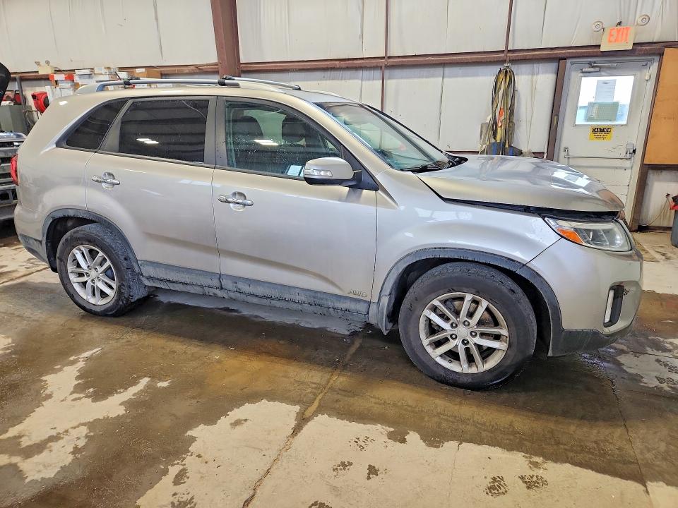54549876 :رقم المزاد ، 5XYKTDA73FG605698 vin ، 2015 Kia Sorento مزاد بيع