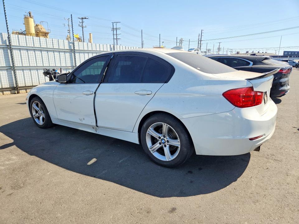 55646206 :رقم المزاد ، WBA3B1G55FNT03735 vin ، 2015 Bmw 320 مزاد بيع