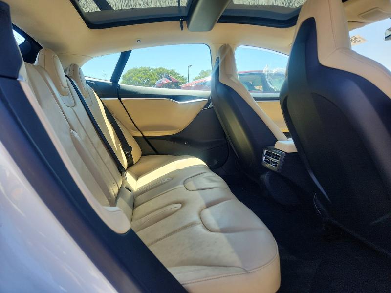 2013 Tesla Model S მანქანა იყიდება აუქციონზე, vin: 5YJSA1CN7DFP04531, აუქციონის ნომერი: 58428436