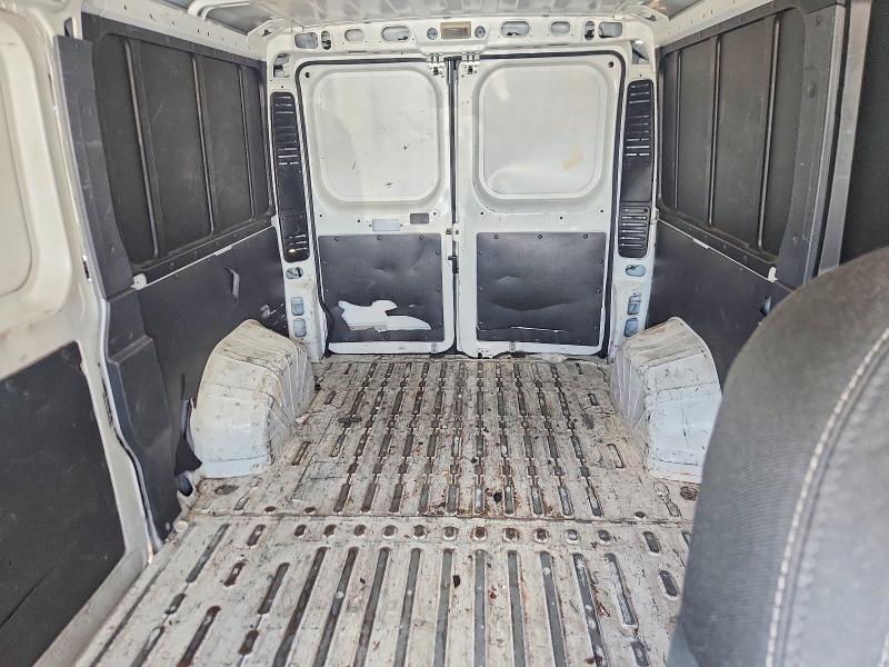 58618096 :رقم المزاد ، 3C6TRVAG5GE132983 vin ، 2016 Ram Promaster 1500 مزاد بيع