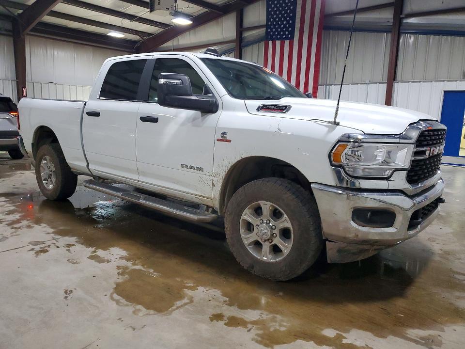 57030096 :رقم المزاد ، 3C6UR5DL3RG303637 vin ، 2024 Ram 2500 مزاد بيع