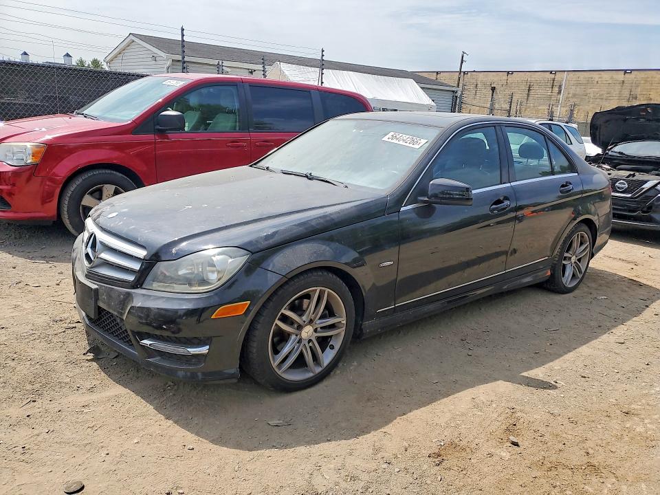 2012 Mercedes-benz C მანქანა იყიდება აუქციონზე, vin: WDDGF4HBXCA622829, აუქციონის ნომერი: 56464266