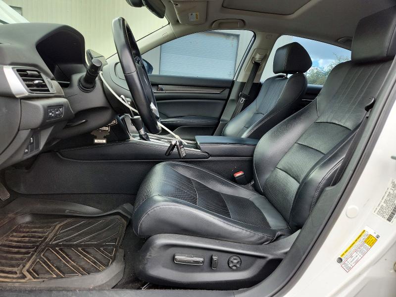 55806106 :رقم المزاد ، 1HGCV1F94JA013647 vin ، 2018 Honda Accord مزاد بيع