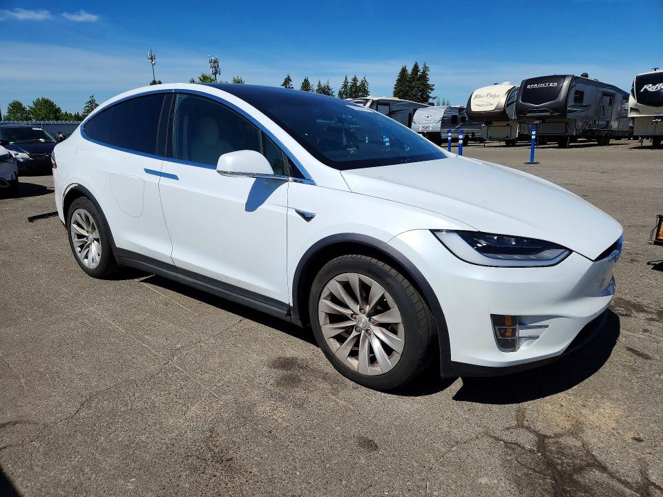 Продаж на аукціоні авто 2021 Tesla Model X, vin: 5YJXCBE2XMF321630, номер лоту: 55024216