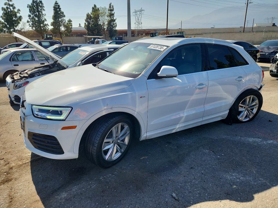 57438736 :رقم المزاد ، WA1JCCFS1JR032663 vin ، 2018 Audi Q3 مزاد بيع