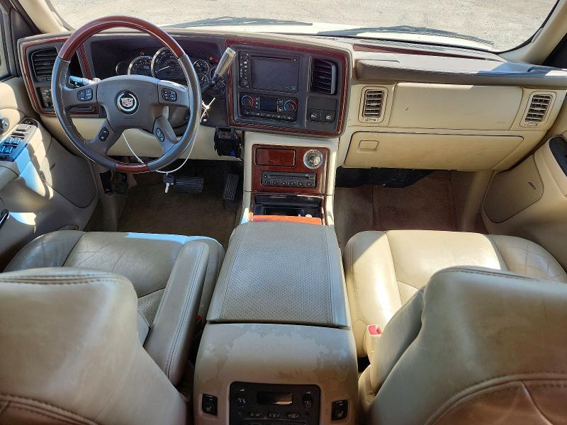 Продажа на аукционе авто 2005 Cadillac Escalade, vin: 1GYEK63N15R235434, номер лота: 58011586